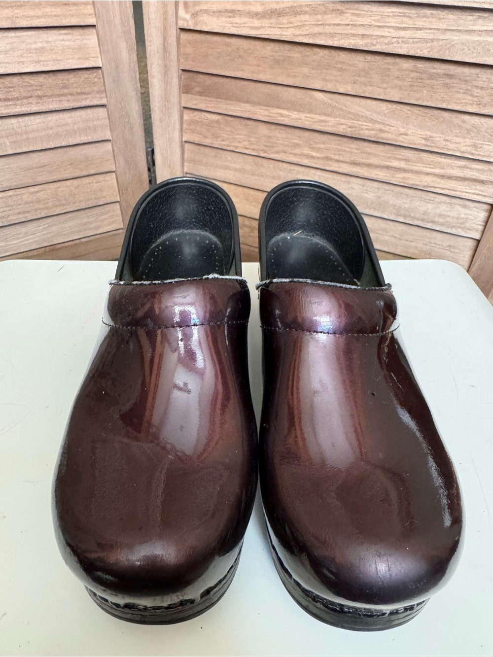 Dansko Professional Burgundy Patent Leather Clogs EU 37 US 6.5–7